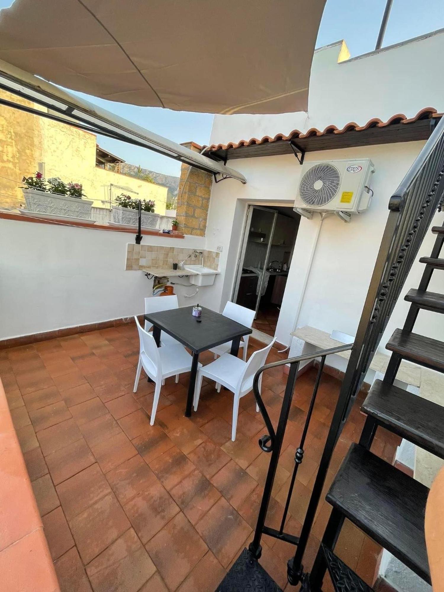 Casa Vacanza L'Antico Moderno Terrasini Dış mekan fotoğraf